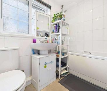 Hatherwood, Yateley, Hampshire, GU46 - Photo 6