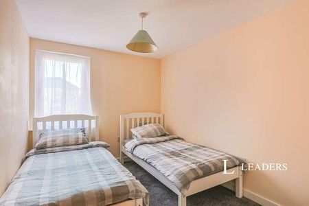 Avenel Way, Poole, BH15 - Photo 5