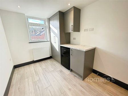 1 bedroom property to rent - Photo 4