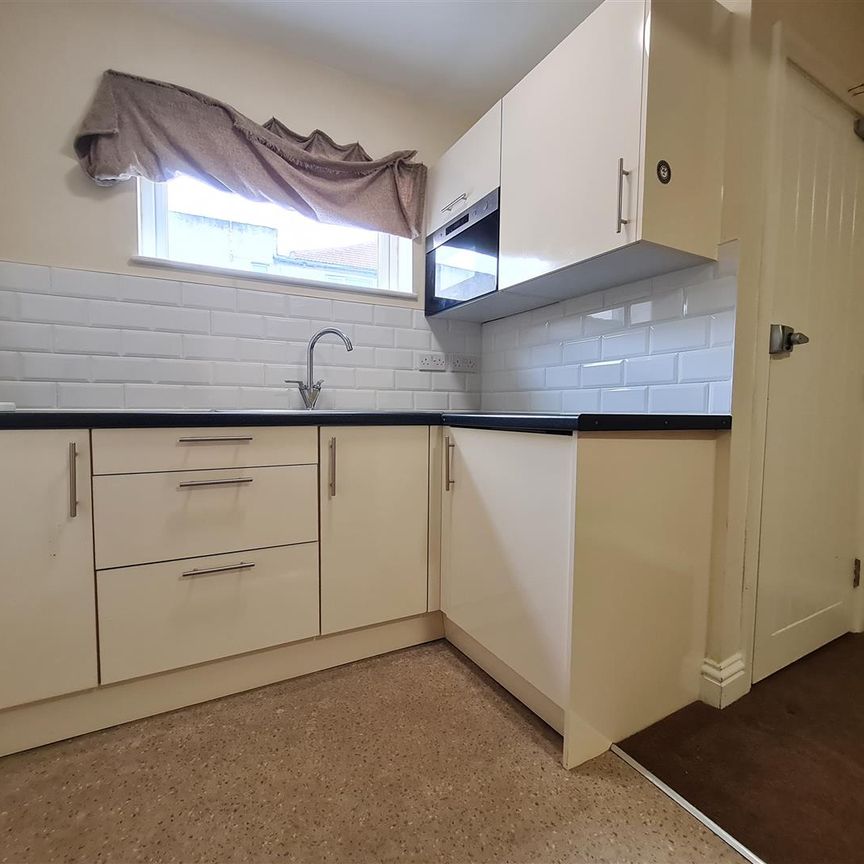 639 London Road, Grays, RM20 - Photo 1