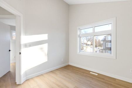 Edmonton Unfurnished townhouse Rental in Inglewood - NEW Corner Unit of Spectacular TOWNHOME! - Photo 5