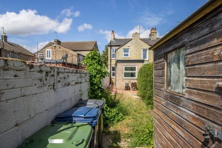 2 bedroom end of terrace house to rent - Photo 5