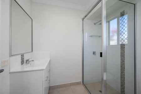 Family Home in Bushland Beach - Photo 5