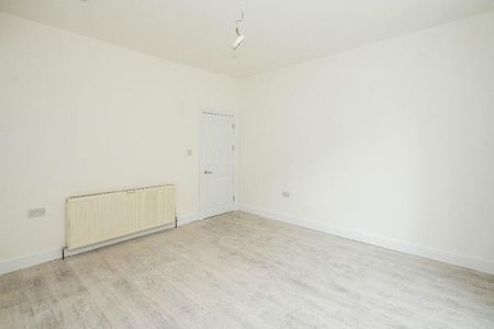 4 bedroom maisonette to rent - Photo 2