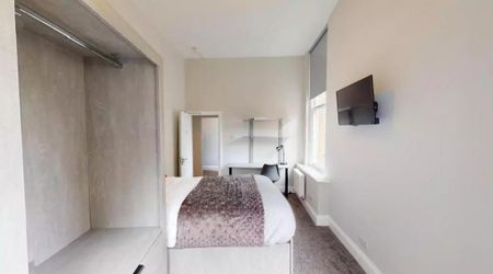 4 bedroom flat to rent - Photo 5