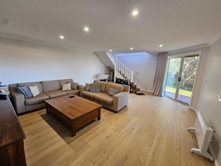 EXQUISITE CITY-VIEW HOME WITH PREMIER AMENITIES - Photo 4