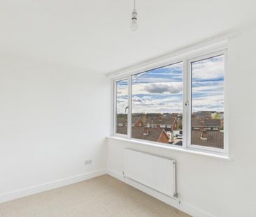 Althorp Close, Tuffley, Gloucester - Photo 2