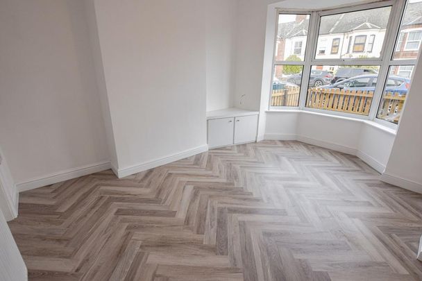 3 bedroom terraced house to rent - Photo 1