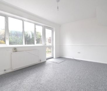 2 bedroom semi-detached house to rent - Photo 5