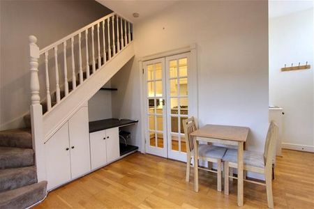 1 bedroom maisonette to rent - Photo 2