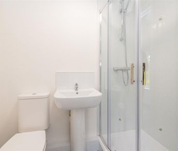 1 bed Room To Let - Photo 4
