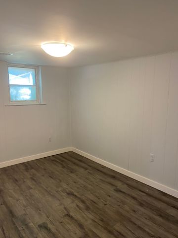 For Lease - 312 Whitmore B2 Avenue, Toronto, Ontario - Photo 2