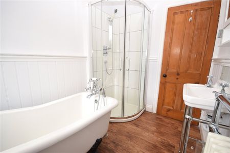 19, Salisbury Place, Calverley, Pudsey, West Yorkshire, LS28 5PX - Photo 5