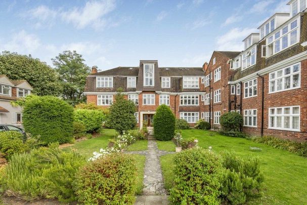 The Gateways, Richmond, TW9 - Photo 1