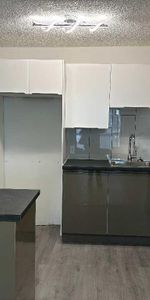 Laval des rapides - 4 1/2 - Chauffé, Montmorency, Ascenseur, Béton - Photo 4