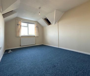 4 bedroom detached house to rent - Photo 5