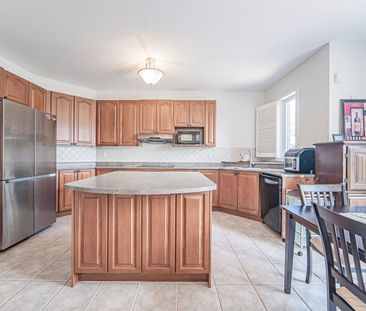 For Lease - 5420 Valleyhigh Drive, Burlington, Ontario - Photo 2