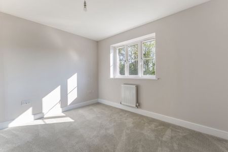 3 bedroom detached house to rent - Photo 3