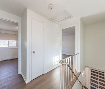 For Lease - 22 Hazelglen Court Unit# Upper level, Brampton, Ontario - Photo 4