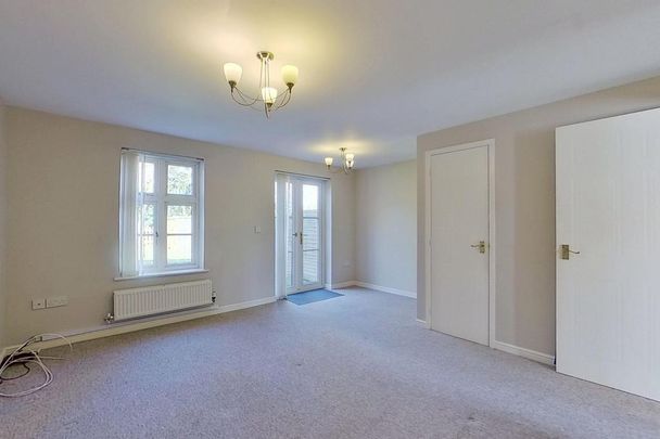 3 bedroom end of terrace house to rent - Photo 1