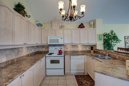 For Lease - 32 Green Briar Drive Unit# 32, Collingwood, Ontario - Photo 4