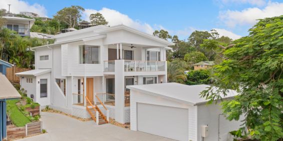 Executive Multi-Level Family Home | Ocean Views | Private Pool | Fully Furnished - Photo 3