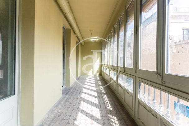 Apartment for Rent on Rosselló Street, near Passeig de Gràcia - Photo 1