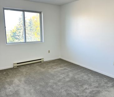 For Lease - 130 Bell Farm Road Unit# 312, Barrie, Ontario - Photo 4