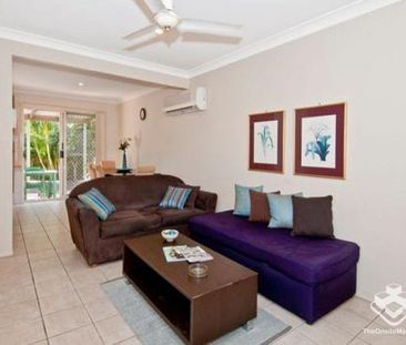 Three Bedroom Townhouse - Photo 4