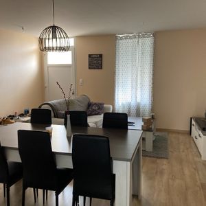 Location Appartement 3 pièces 58m² - Photo 2