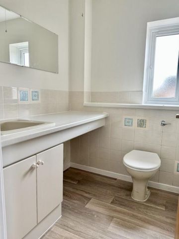 2 bedroom semi-detached house to rent - Photo 2