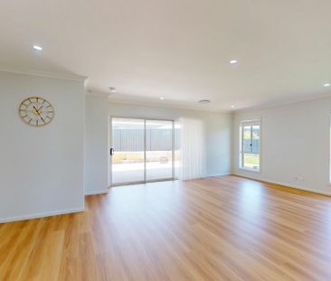 27 Ballyneal Crescent, Heddon Greta NSW 2321 - Photo 2