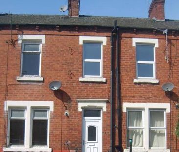 2 bedroom terraced house to rent - Photo 2