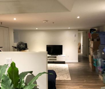 For Lease - 26 Strathgowan Avenue Unit# Lower, Toronto, Ontario - Photo 6
