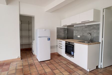 APPARTEMENT - STUDIO - 32 m² - Photo 2