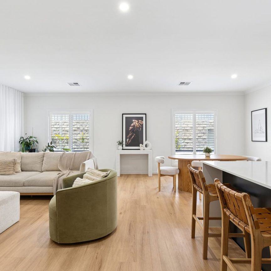 Discover the Ultimate Blend of Comfort and Convenience - Photo 1