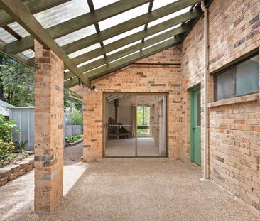 Spacious Family Home in a Peaceful Wentworth Falls Cul-de-sac - Photo 4