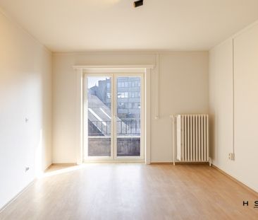 Gerenoveerd 2 slaapkamer appartement te Beveren - Photo 2