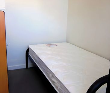 Standard 1 Bedroom - Photo 6