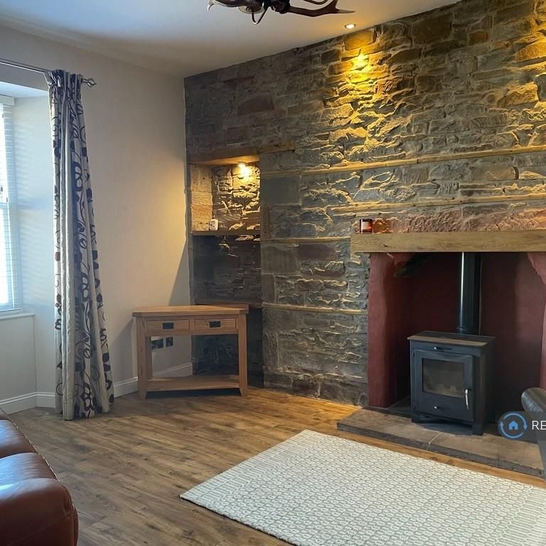 1 bedroom semi-detached house to rent - Photo 1