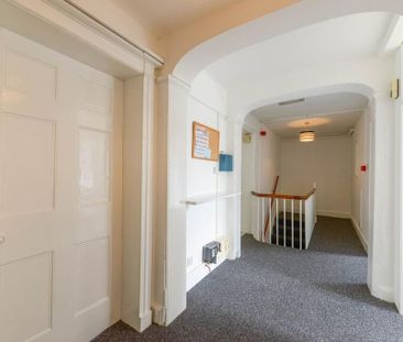1 bedroom property to rent - Photo 4
