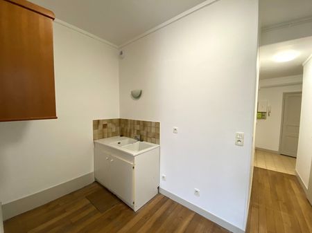 Location Appartement 2 pièces 49m² - Photo 4