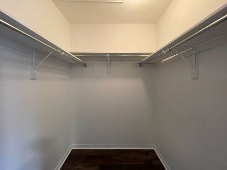 For Lease - 2171 Fiddlers Way Unit# 4, Oakville, Ontario - Photo 3