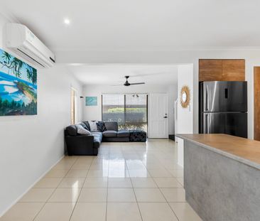 Spacious Townhouse with Pool & Tennis Court - Photo 1