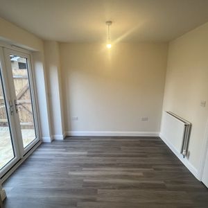 Seagrove Close - Photo 2