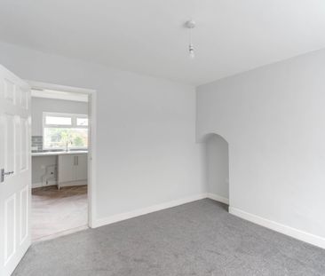 3 bed end of terrace house to rent in Kingswood Road, Northfield, B31 - Photo 3