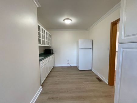 For Lease - 334 Stevenson Road Unit# Upper, Oshawa, Ontario - Photo 5