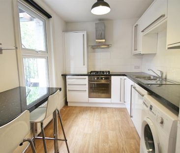 1 bed flat to rent in Bushey Hall Road, Bushey, WD23 - Photo 6