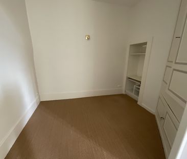 Location Appartement 5 pièces 117m² BOURGES 18000 - Photo 3