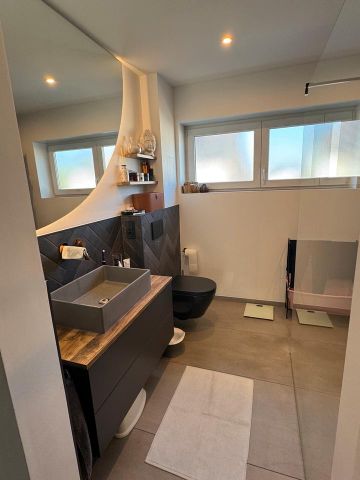 5,5 Zimmerwohnung 140qm mit Garten und Stellplätzen in Mühlheim - Photo 3